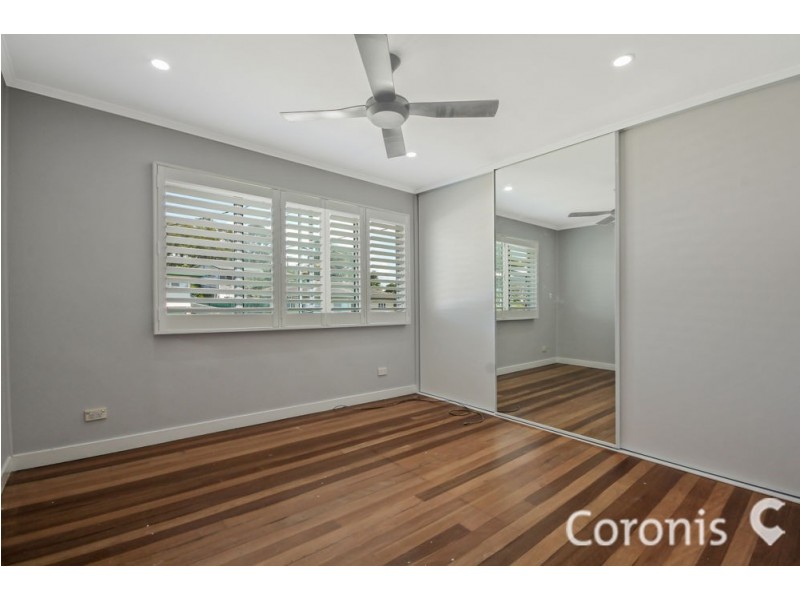 8 Banoon Drive, Wynnum QLD 4178