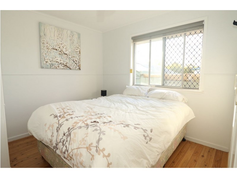 1 Jean Street, Harristown QLD 4350