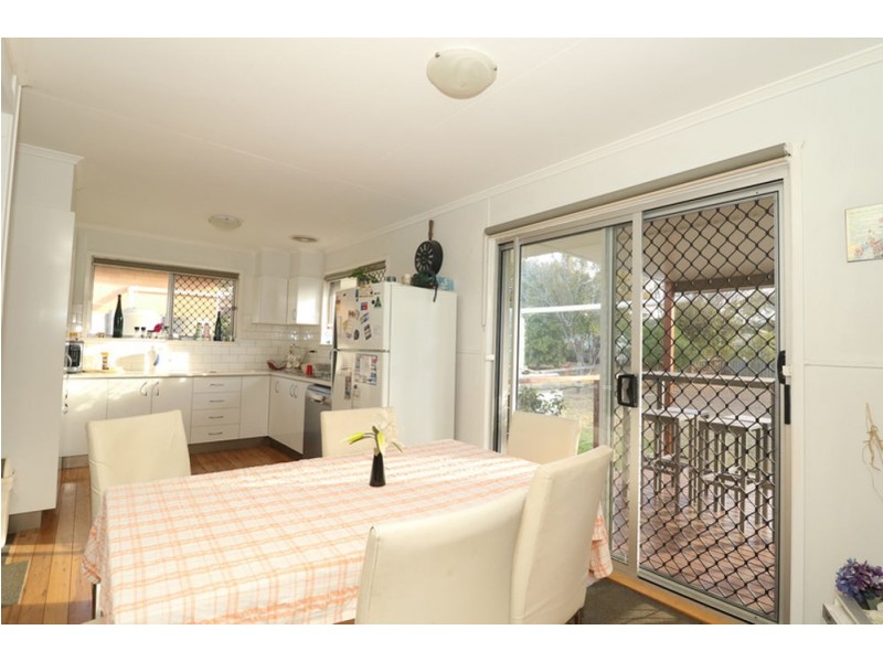 1 Jean Street, Harristown QLD 4350