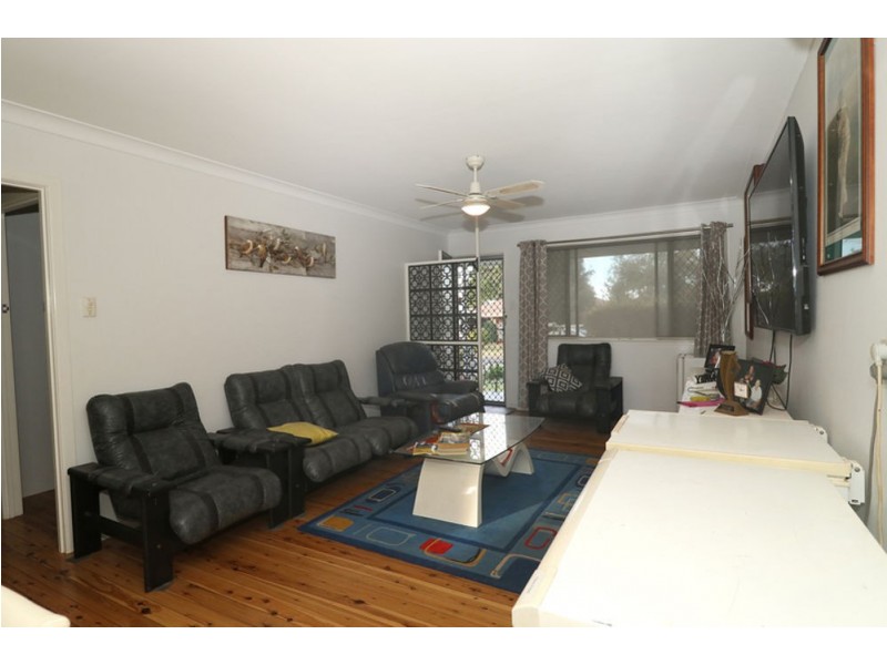 1 Jean Street, Harristown QLD 4350