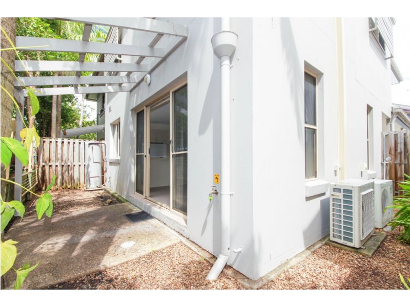 5/32-34 Margaret Street, Southport QLD 4215