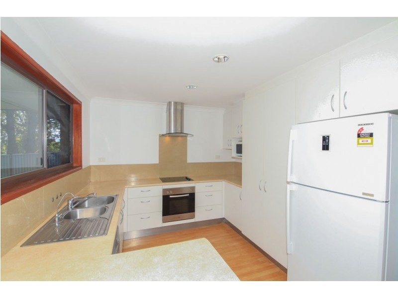 39 Mitchell Avenue, Molendinar QLD 4214