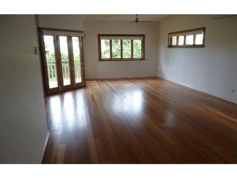 18 Pine Street, Wynnum QLD 4178