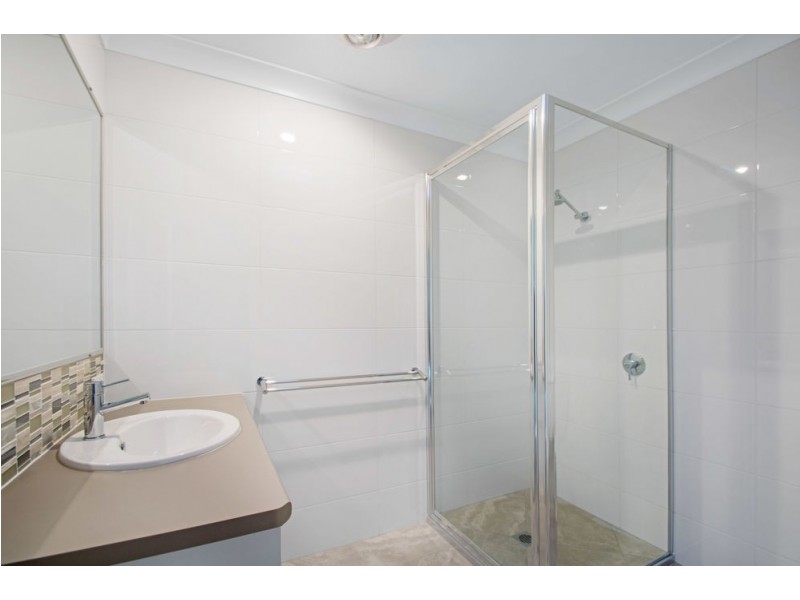 1&2 /162 North Street, North Toowoomba QLD 4350