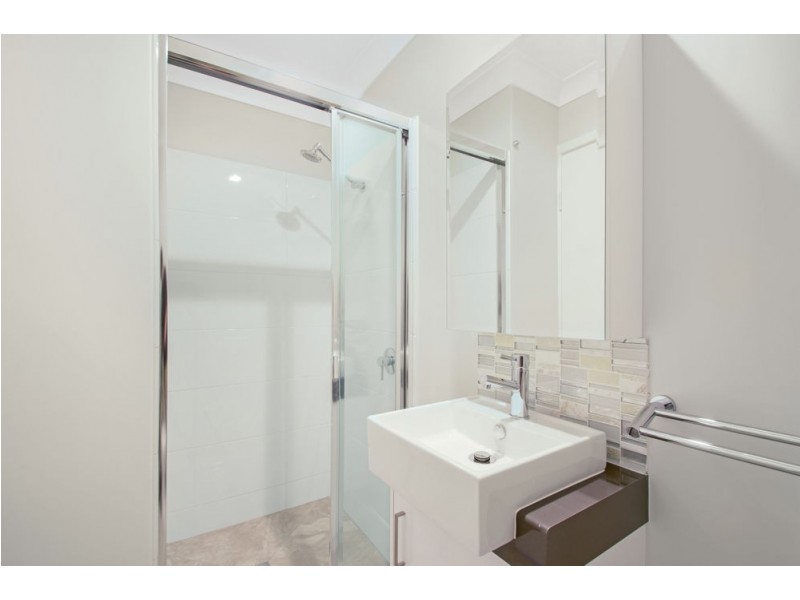 1&2 /162 North Street, North Toowoomba QLD 4350