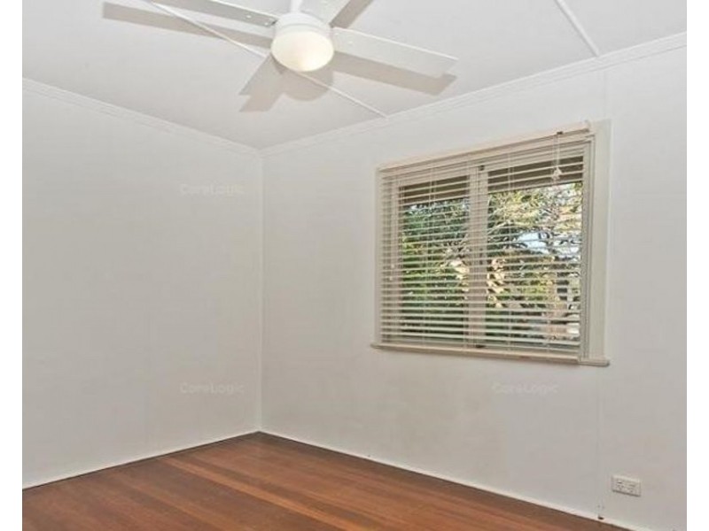 18 Bruce Street, Chermside QLD 4032