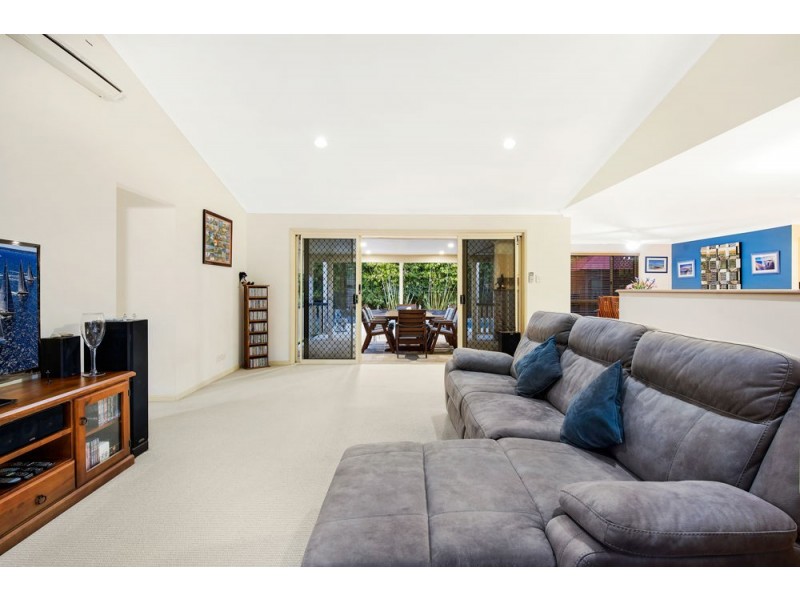 49 Oxford Crescent, Bridgeman Downs QLD 4035