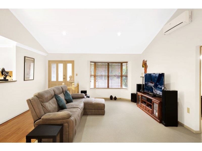 49 Oxford Crescent, Bridgeman Downs QLD 4035