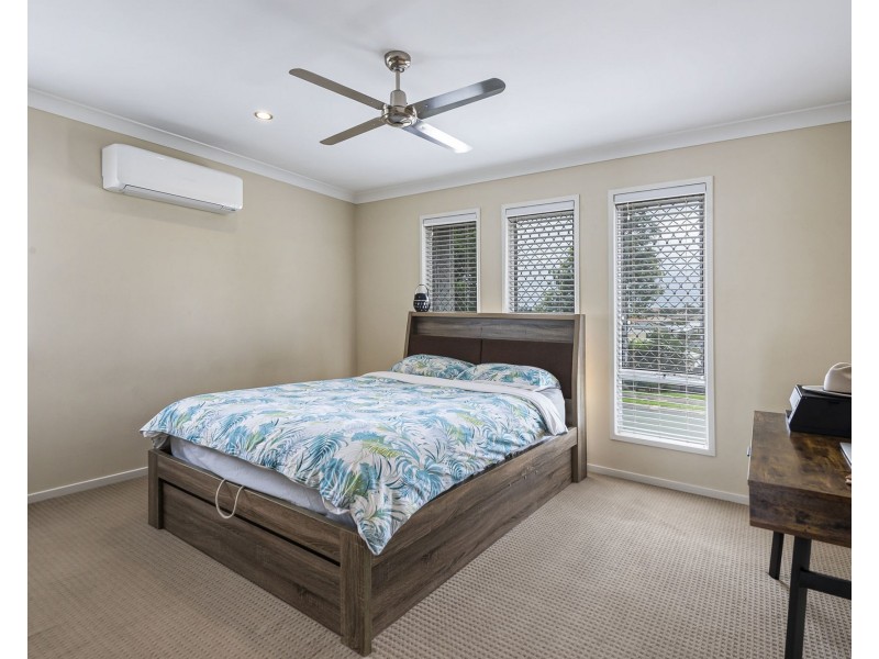 16 Aspect Terrace, Springfield Lakes QLD 4300