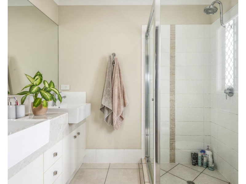 16 Aspect Terrace, Springfield Lakes QLD 4300