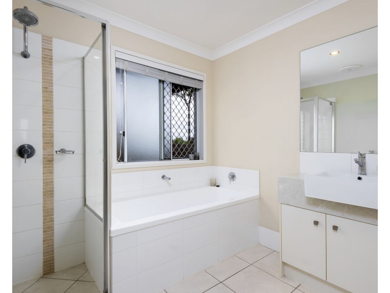 16 Aspect Terrace, Springfield Lakes QLD 4300