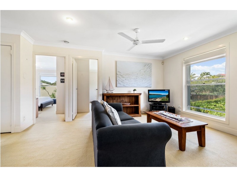 49 Halleys Crescent, Bridgeman Downs QLD 4035