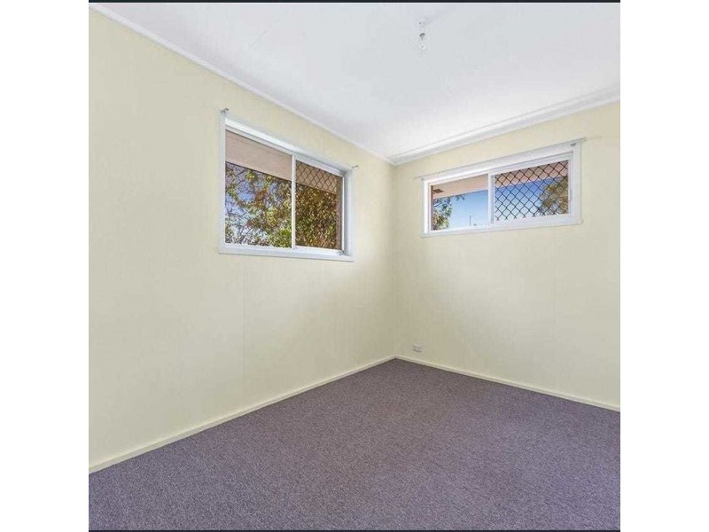 38 Albert St, Woodridge QLD 4114