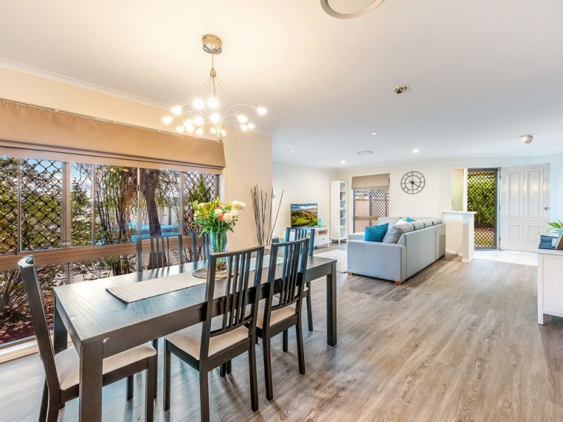 2 Madrid Court, Wishart QLD 4122