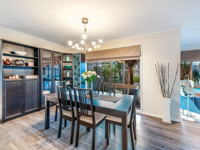 2 Madrid Court, Wishart QLD 4122