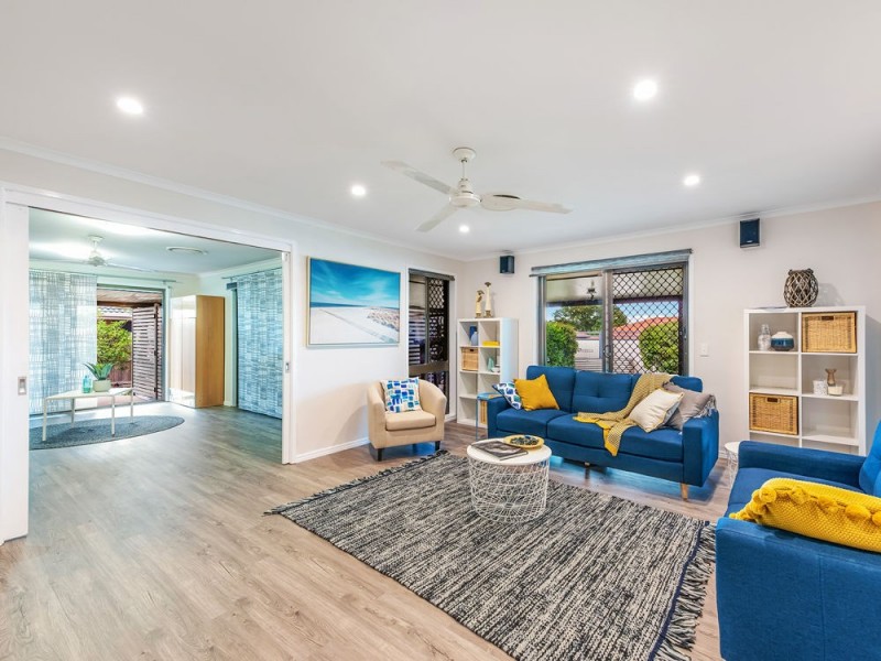 2 Madrid Court, Wishart QLD 4122