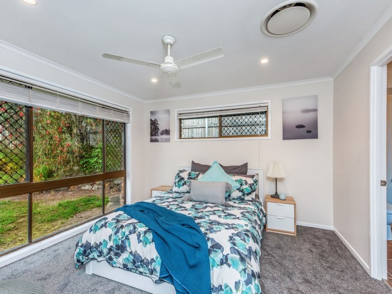 2 Madrid Court, Wishart QLD 4122