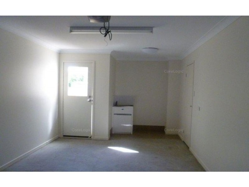 2/87 Emsworth Street, Wynnum QLD 4178