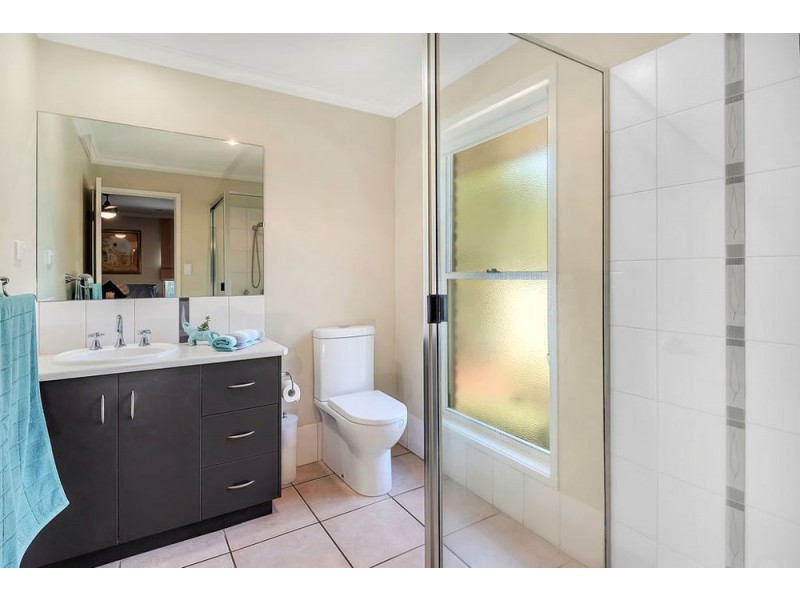 31 Hinchliffe Drive, Kearneys Spring QLD 4350
