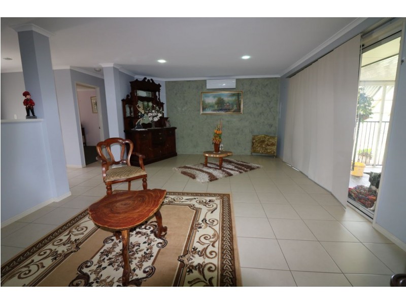 25 Murray Street, Oakey QLD 4401