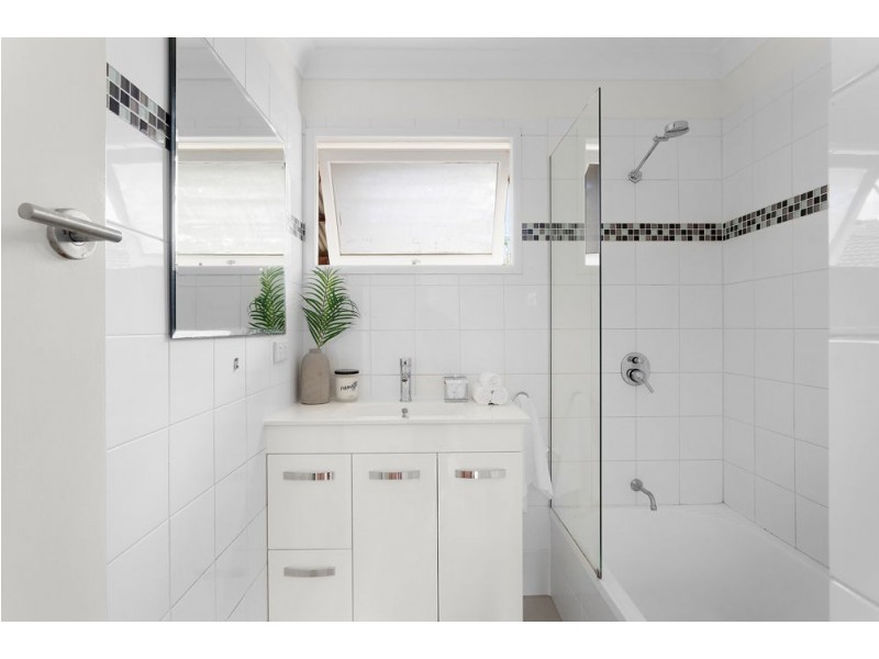 18 Landscape Street, Stafford Heights QLD 4053