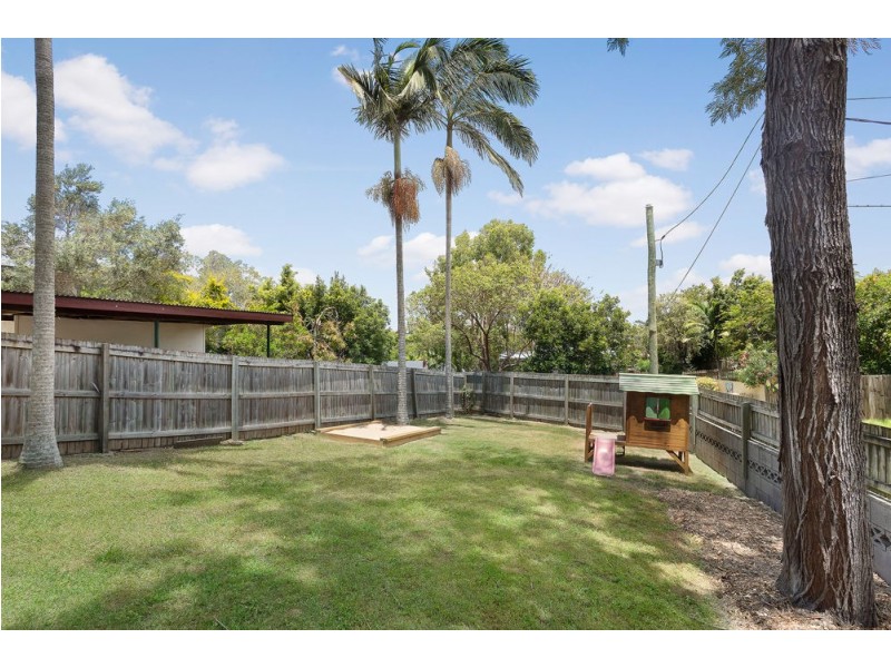 18 Landscape Street, Stafford Heights QLD 4053