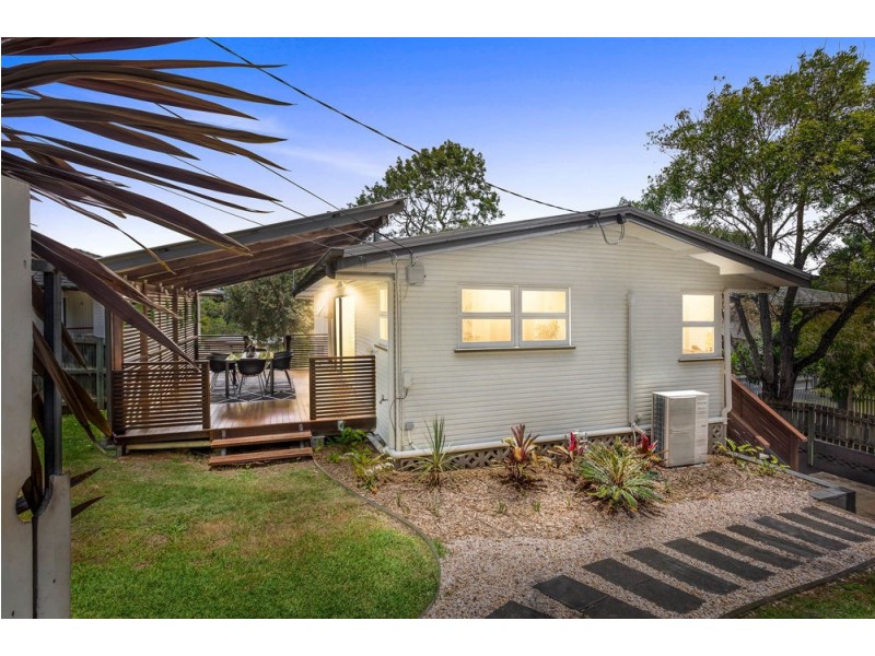 18 Landscape Street, Stafford Heights QLD 4053