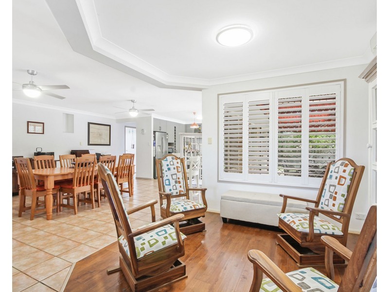 68 Reginald Avenue, Arana Hills QLD 4054