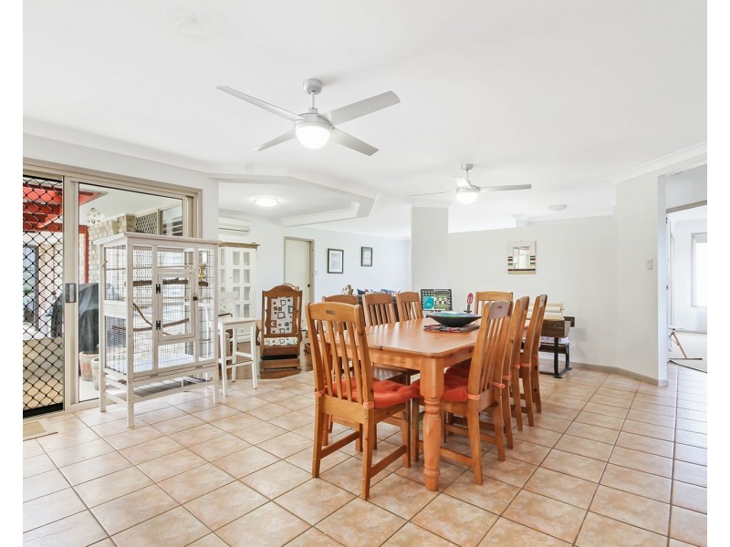 68 Reginald Avenue, Arana Hills QLD 4054