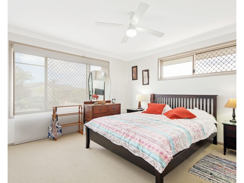 68 Reginald Avenue, Arana Hills QLD 4054