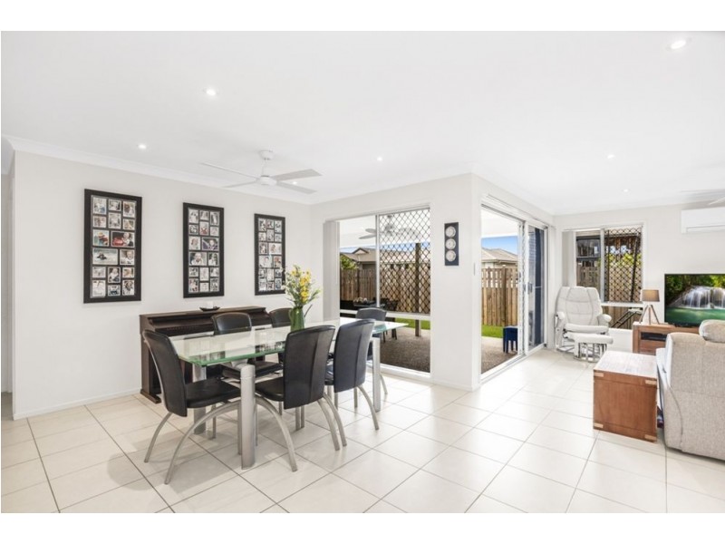 82 Swan Parade, Warner QLD 4500