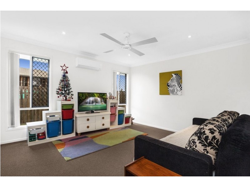 82 Swan Parade, Warner QLD 4500