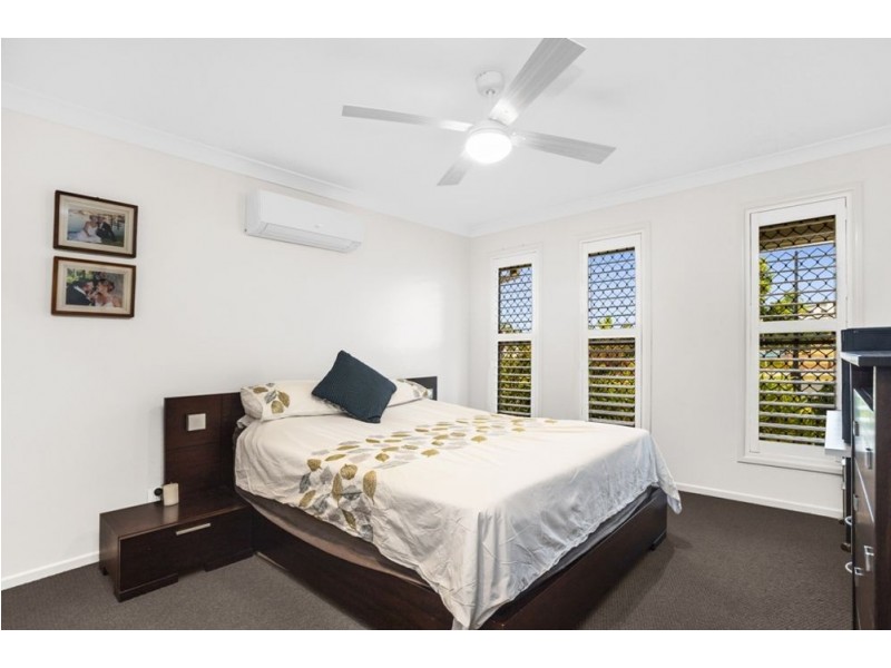 82 Swan Parade, Warner QLD 4500