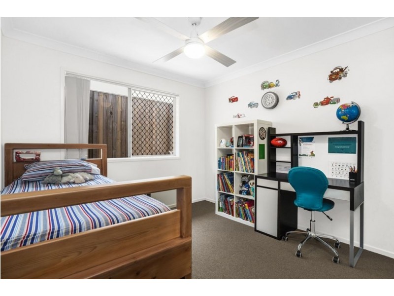 82 Swan Parade, Warner QLD 4500