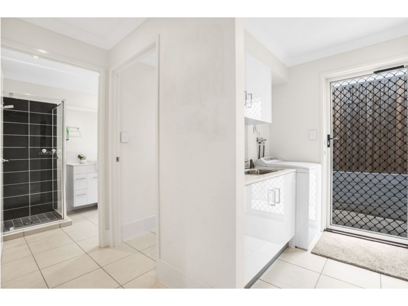 82 Swan Parade, Warner QLD 4500