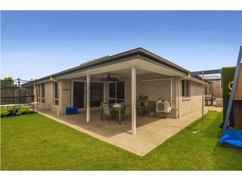 82 Swan Parade, Warner QLD 4500