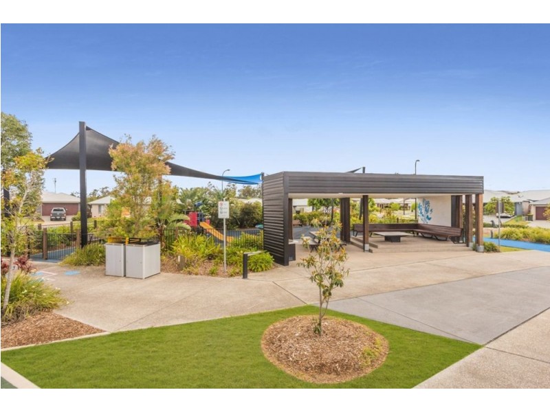 82 Swan Parade, Warner QLD 4500