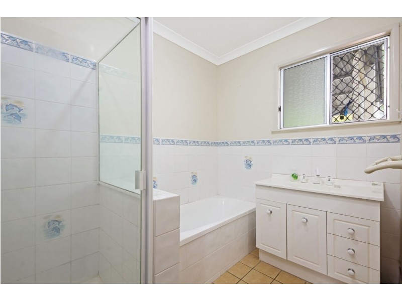 450 Nursery Road, Holland Park QLD 4121