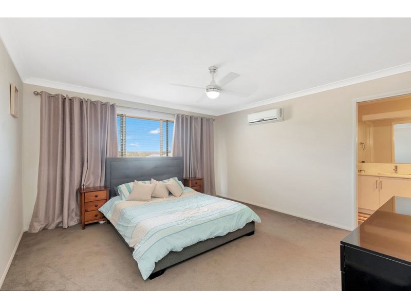 5 Egret Court, Meringandan West QLD 4352