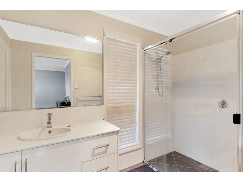 5 Egret Court, Meringandan West QLD 4352