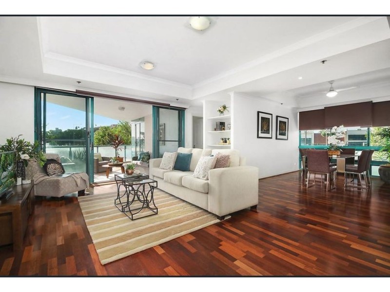 1/23 Harbour Road, Hamilton QLD 4007