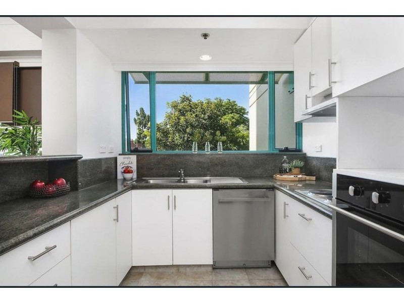 1/23 Harbour Road, Hamilton QLD 4007