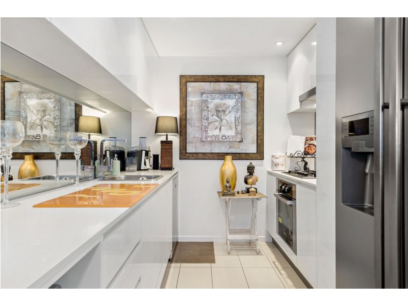 706/43 Harbour Town Drive, Biggera Waters QLD 4216