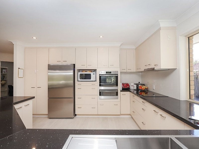 20 Oxford Crescent, Bridgeman Downs QLD 4035