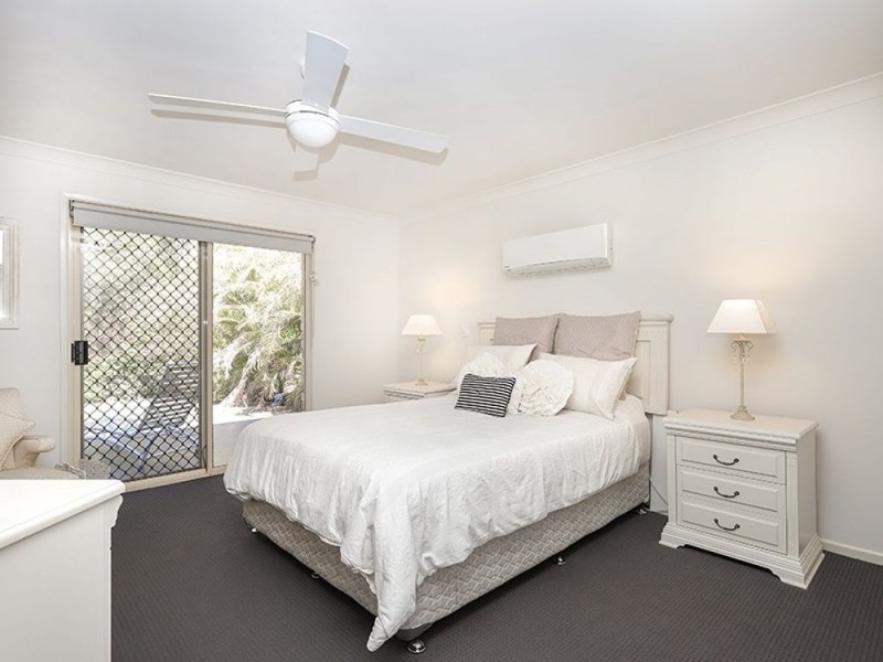 20 Oxford Crescent, Bridgeman Downs QLD 4035