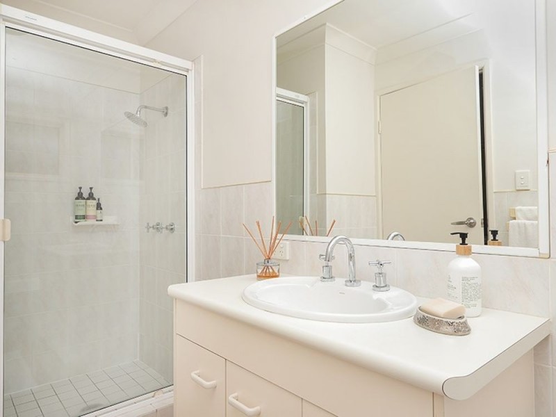 20 Oxford Crescent, Bridgeman Downs QLD 4035