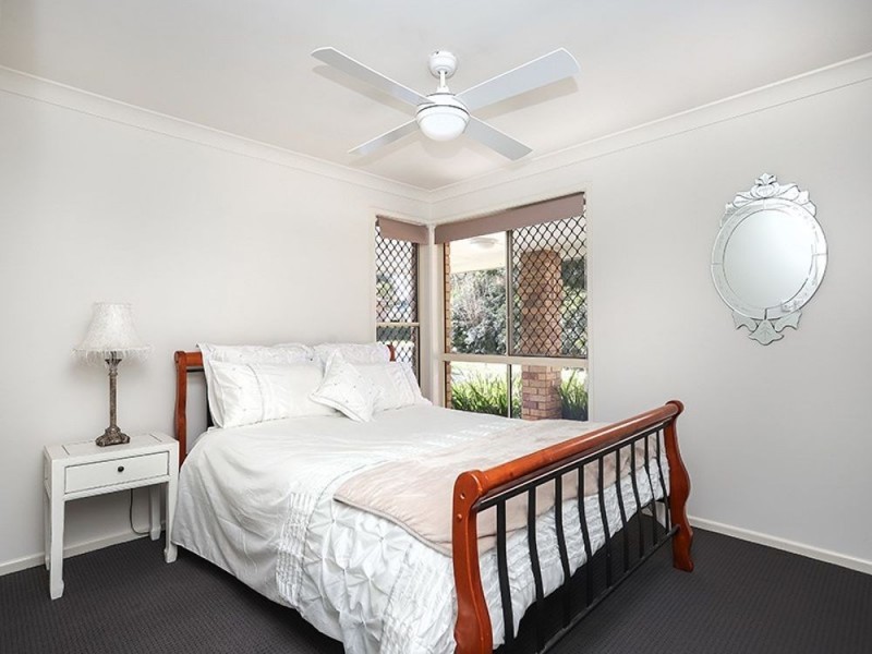 20 Oxford Crescent, Bridgeman Downs QLD 4035