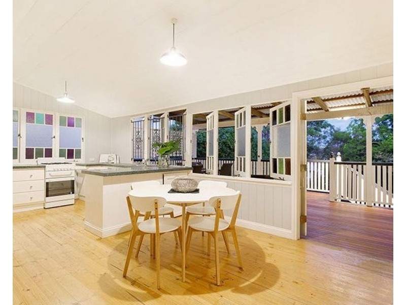 28 Shakespeare Street, Coorparoo QLD 4151