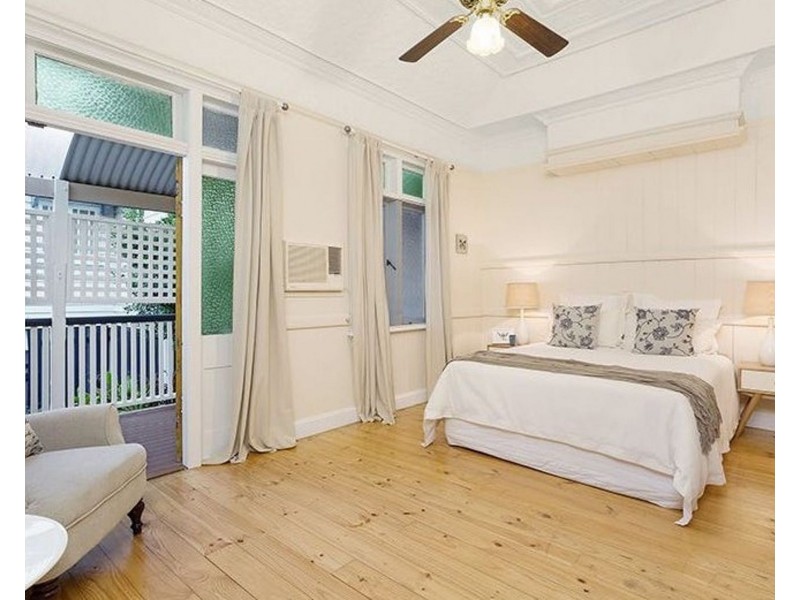 28 Shakespeare Street, Coorparoo QLD 4151