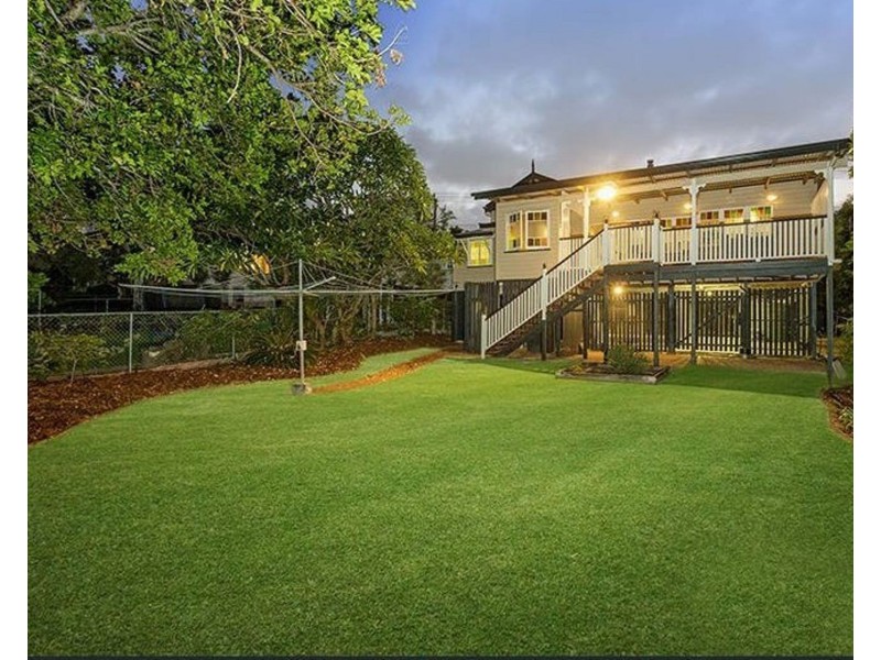 28 Shakespeare Street, Coorparoo QLD 4151